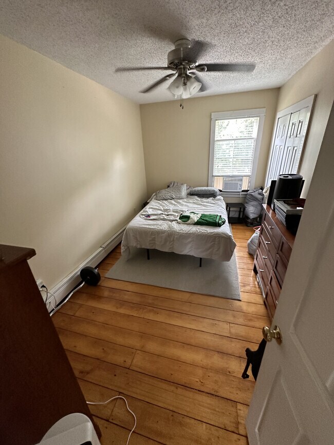 916 Village St, Willington, CT 06279 Apartments in Willington, CT