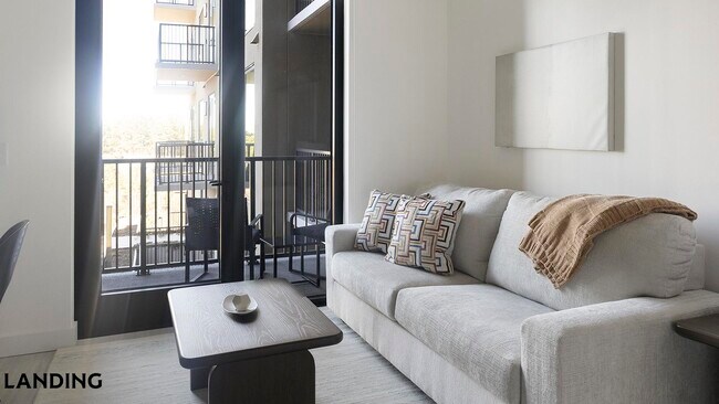 Foto del edificio - 1007 S Mint St