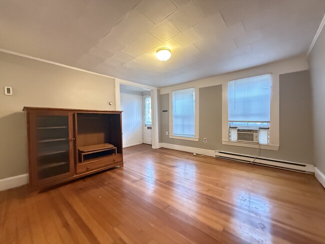 Building Photo - 199 Mount Auburn St