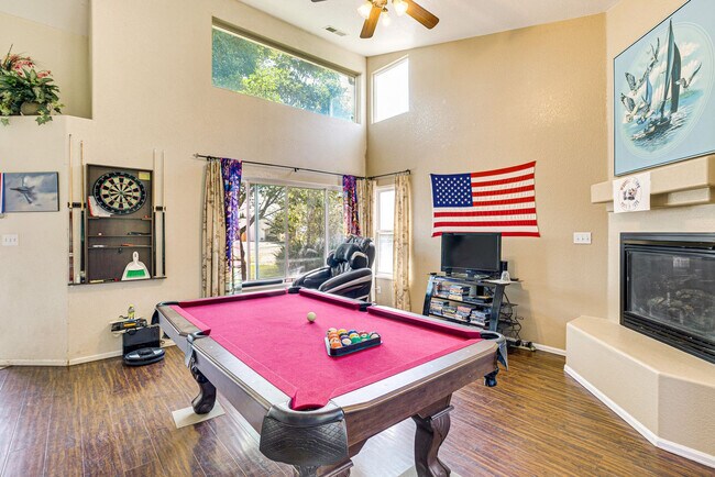Foto del edificio - 367 N Lake Ct
