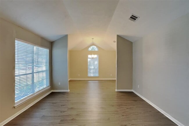Building Photo - 17427 Masonridge Dr