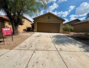 Building Photo - 703 W Cholla Crest Dr