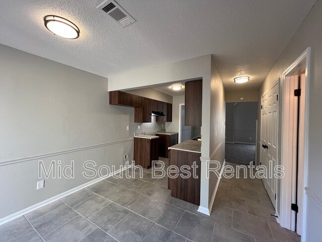 Foto del edificio - 3724 Wax Myrtle Dr