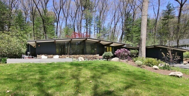 Building Photo - 46 Campbell Rd