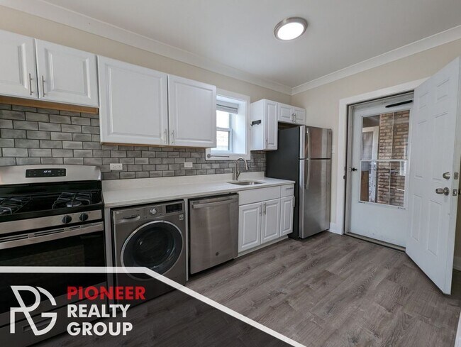 Foto del edificio - 2131 W Giddings St