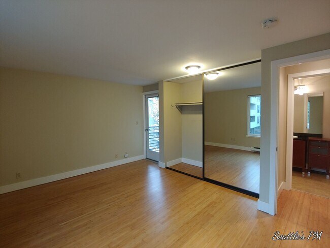 Building Photo - 1 br, 1 bath House - 7323 Sand Point Way N...