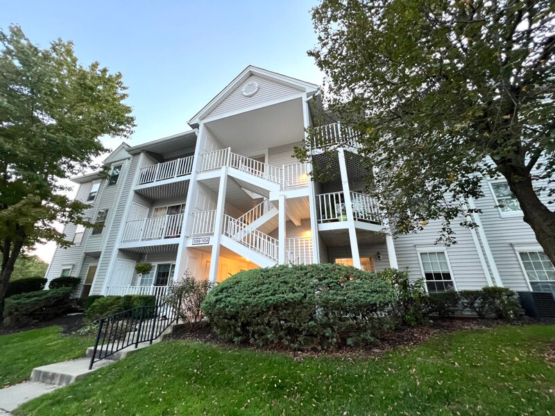 1100 Sage Ct, Mahwah, NJ 07430 Condo for Rent in Mahwah, NJ