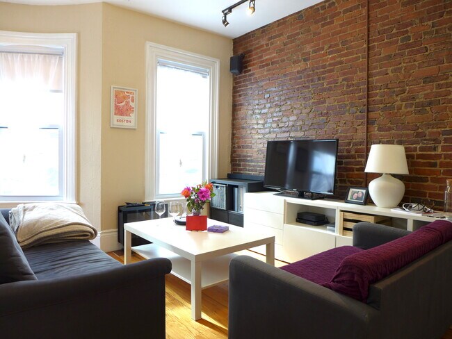 Building Photo - 49 Delle Ave