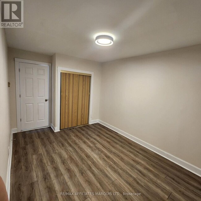 Building Photo - 909 Second St E