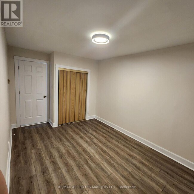 Photo du bâtiment - 909 Second St E