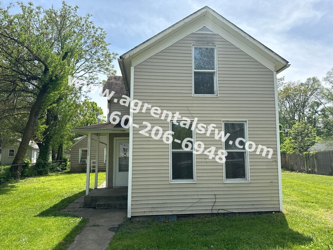 Primary Photo - 3 Bedroom House