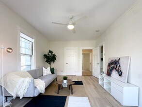 Building Photo - 71 Gardner St