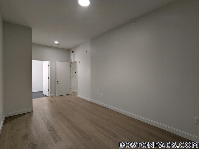 Foto del edificio - 55 Brighton Ave