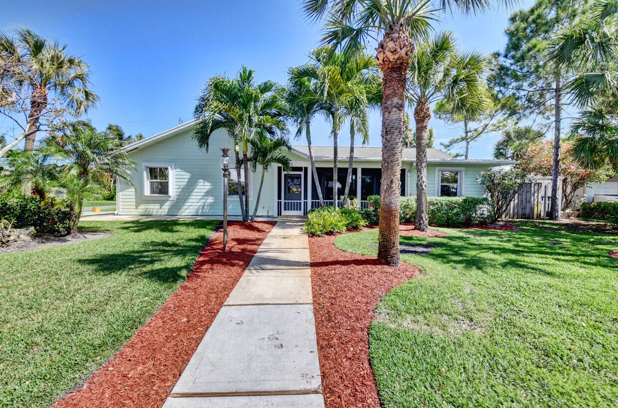 2802 SW 6th St, Boynton Beach, FL 33435 House for Rent in Boynton