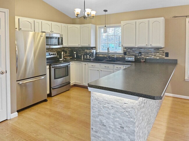 Foto del edificio - 3144 Holland Cliffs Rd