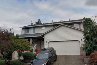 Building Photo - 3803 SE Sunrise Dr