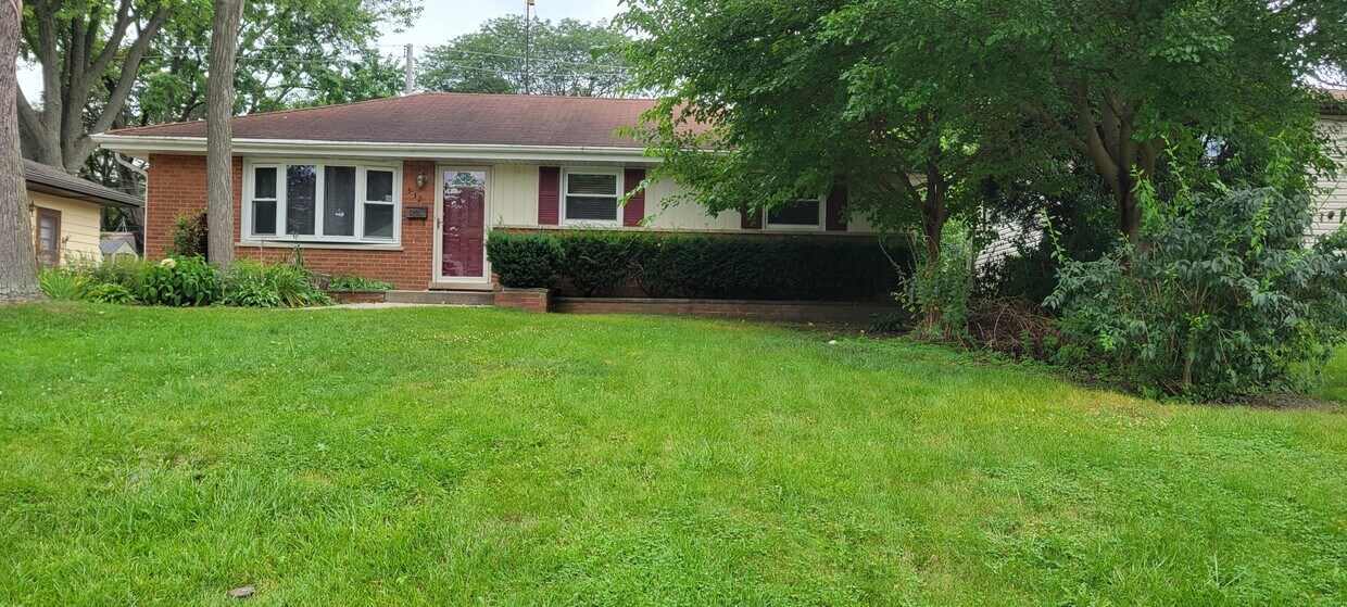 Foto principal - 532 Oakwood Dr