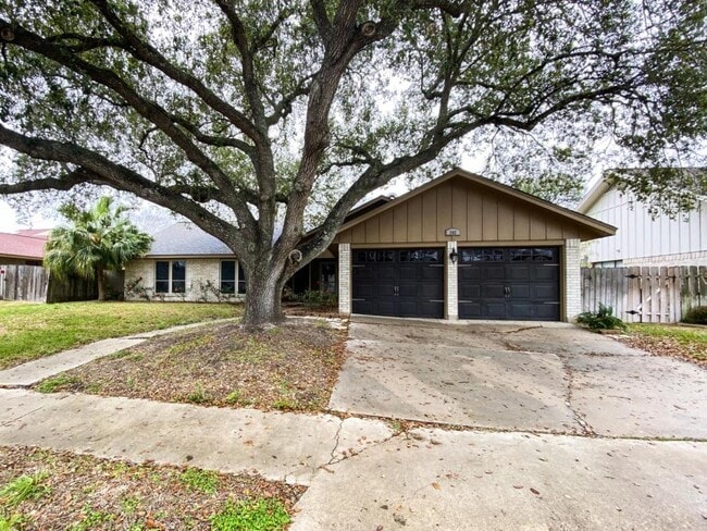 Building Photo - 202 Santa Fe