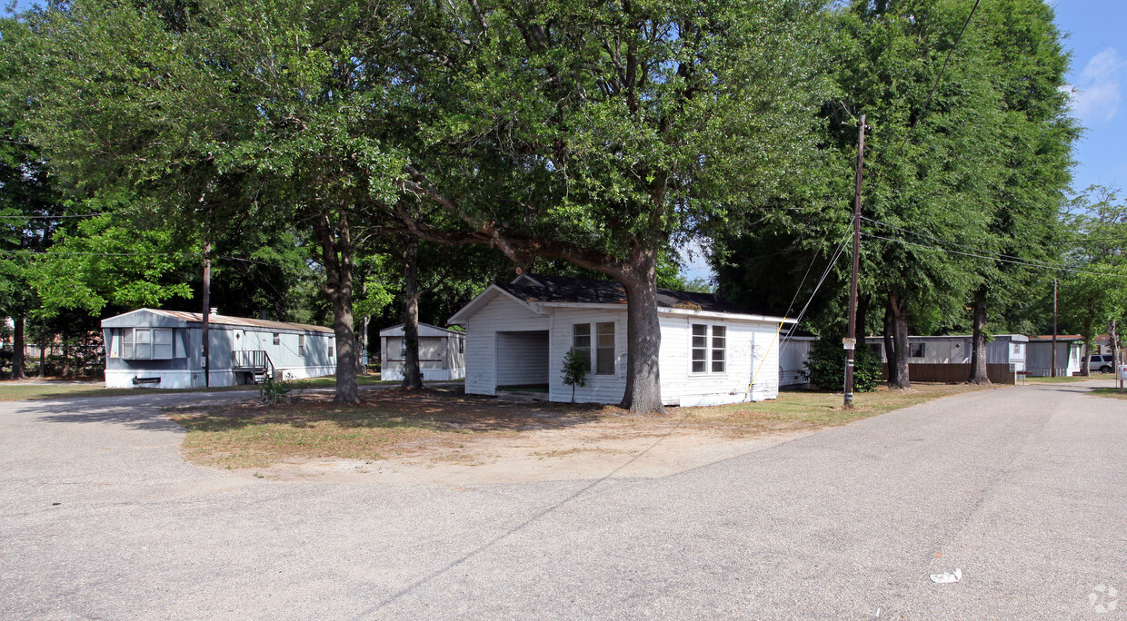 Foto del edificio - Steele Creek Mobile Home Park