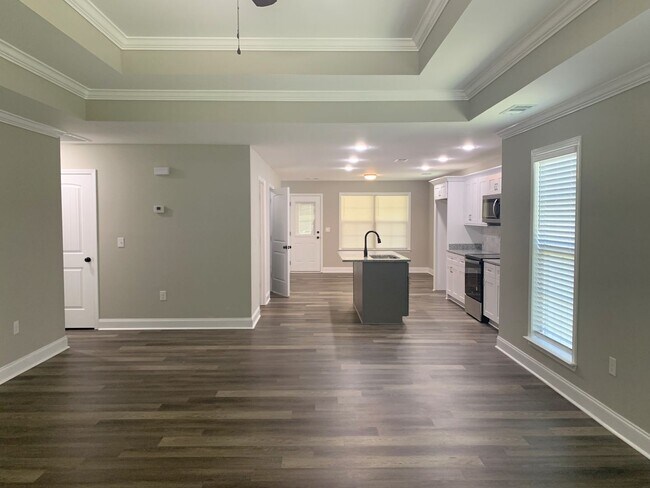 Building Photo - Great Home!!