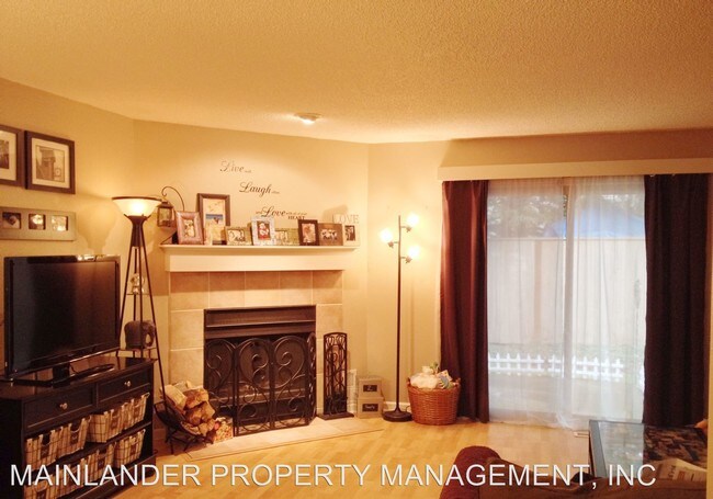 Building Photo - 10900 SW 76th Pl