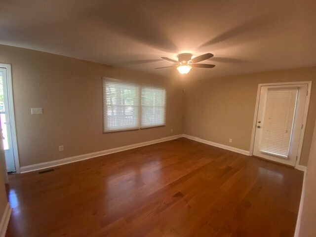Foto del edificio - 3581 High Ridge Rd