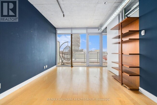 Building Photo - 360 McLeod St