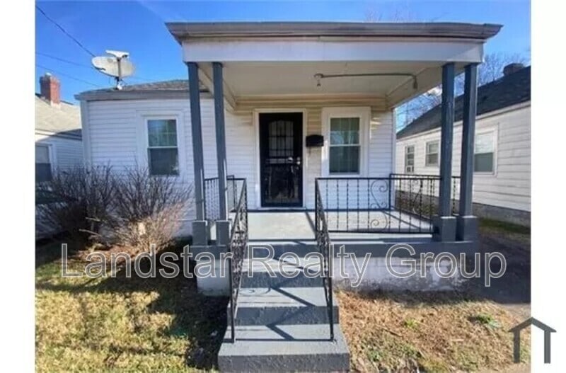 Primary Photo - 1319 Thornberry Ave