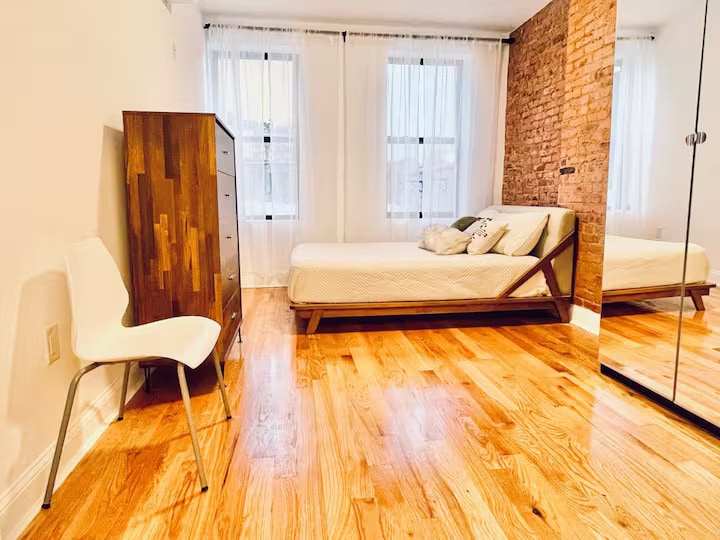Bushwick Exposed brick, 23 mins to Manhattan #93 - Bushwick Exposed brick, 23 mins to Manhattan #93