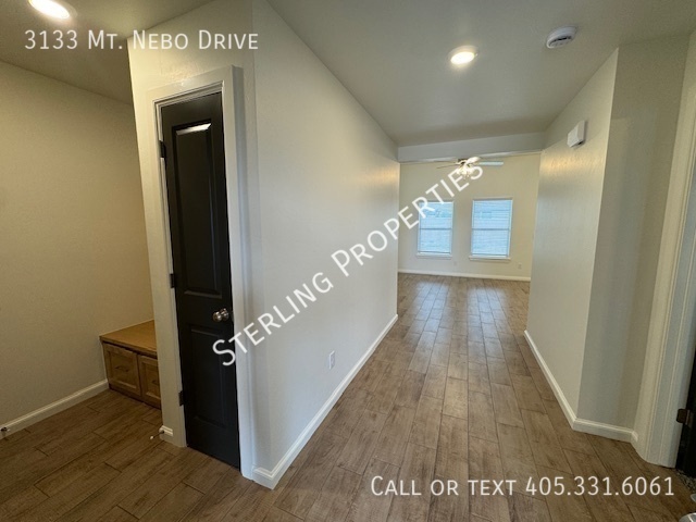 Building Photo - 3133 Mt Nebo Dr