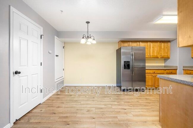 Foto del edificio - 8212 N Cedar Springs Rd