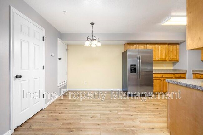 Building Photo - 8212 N Cedar Springs Rd