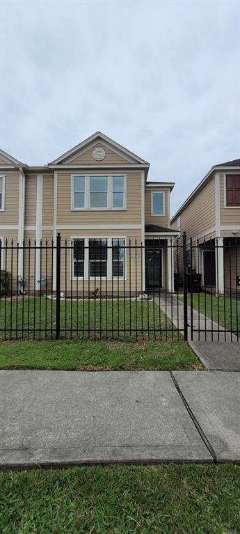 Building Photo - 8007 Ellinger Ln