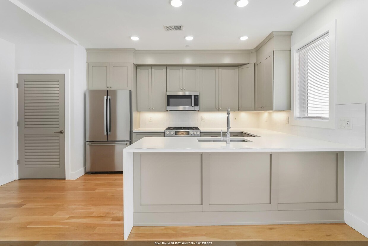 Foto principal - 382 7th St