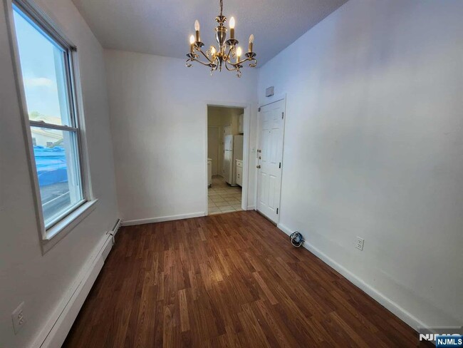 Building Photo - 432 Kearny Ave