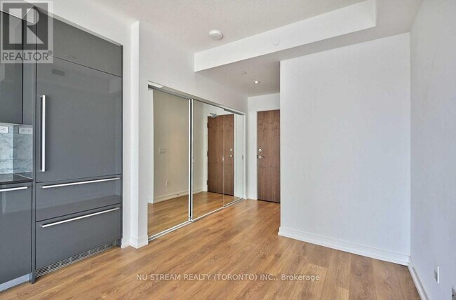 Building Photo - 115 McMahon Dr