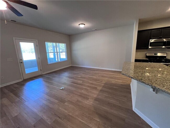 Building Photo - 30 Miles Dr