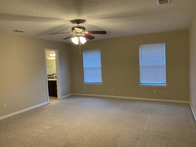 Building Photo - 46 Cobblestone Dr