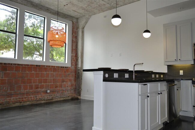 Foto del edificio - 2323 Polk St