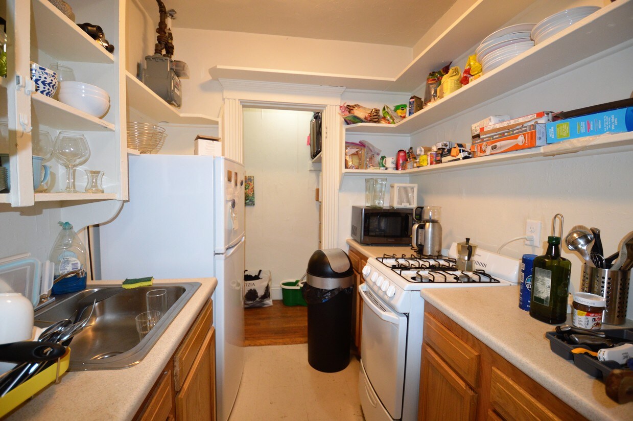 Primary Photo - 231 Park Dr