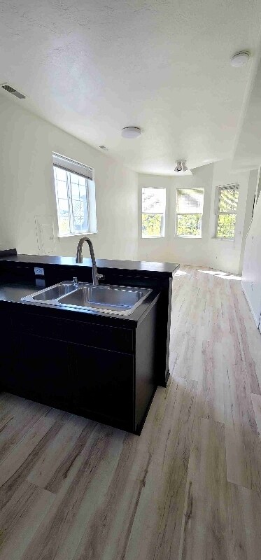 Foto del edificio - 417 N Henry St