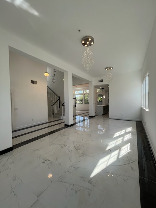 Building Photo - 2320 Diamond Head Way