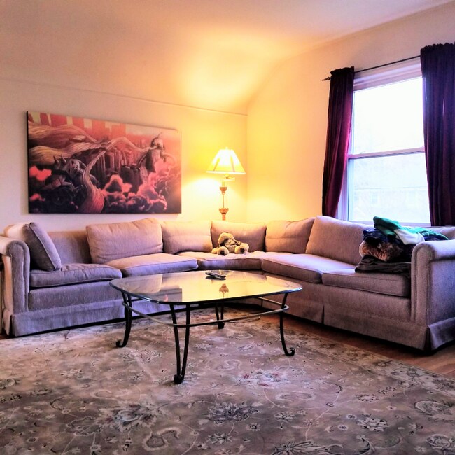 Foto del edificio - 1409 Catalpa Dr