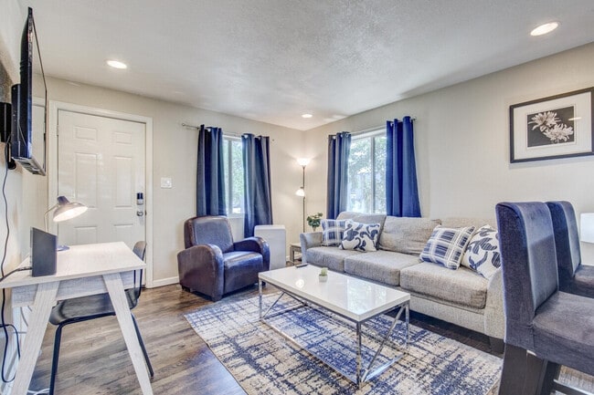 Foto del edificio - 1363 Pierce St