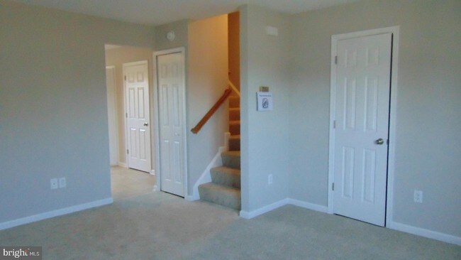 Foto del edificio - 9822 Coventry Creek Dr