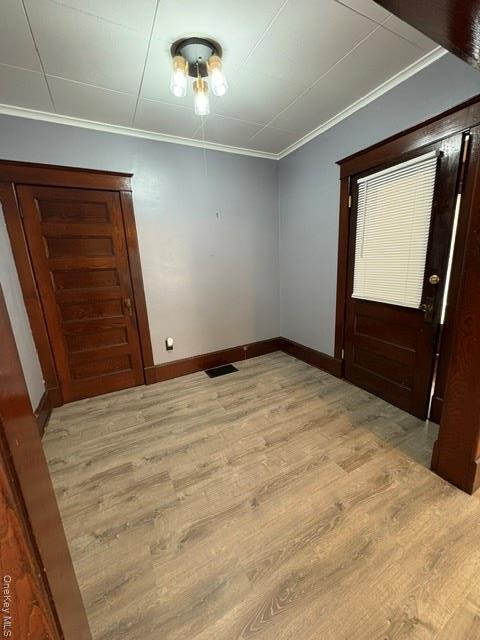 Building Photo - 102 ,Unit 1 Ave