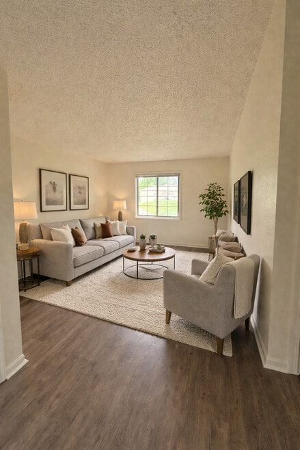 Building Photo - Ridgeview Heights - Newly Renovated Apts!