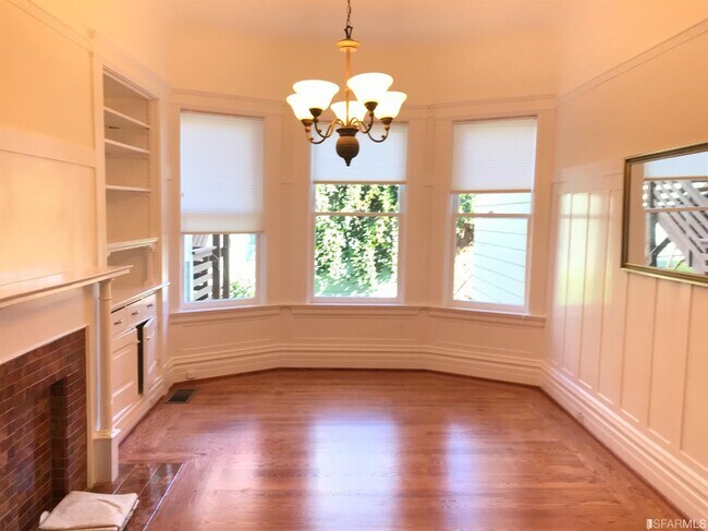 Building Photo - 816 Stanyan St