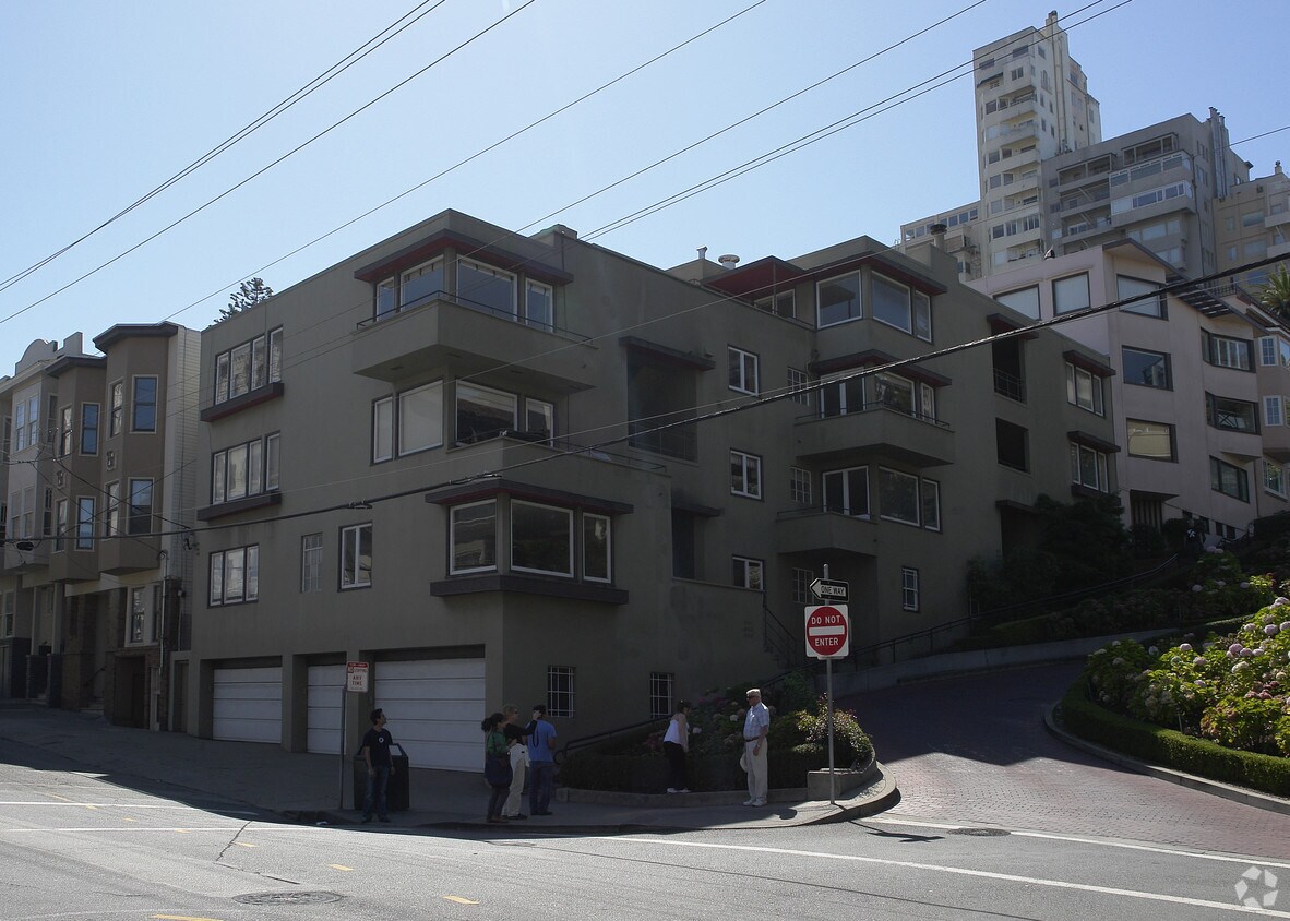 Primary Photo - 1001 Lombard St