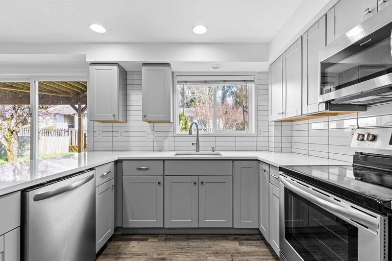 Foto principal - 16480 SW Gleneagle Dr